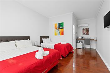 20++ Guests !! Rent Entire Pub for the Night - Echuca