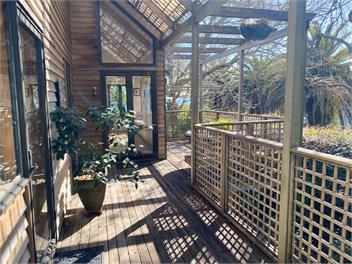 Tindalls Hideaway - 200 steps to beach - Whangaparaoa
