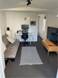 Large Family Pad with Pool! - Auckland