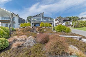 Maraetai Couples Retreat (Bachcare) - Auckland