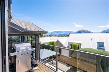 IRONSIDE LAKE VIEW TOWNHOUSE - Wanaka