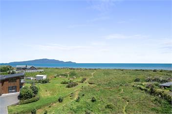 Sunset Over Kapiti (Bachcare) - Waikanae
