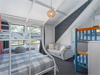 Spacious Family Getaway (Bachcare) - Whangamata