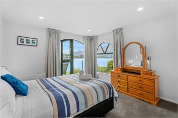 Frankton House (Bachcare) - Queenstown