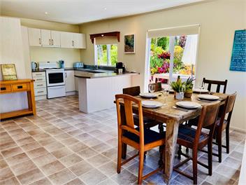 Hosts on the Coast Grange Cottage - Hahei