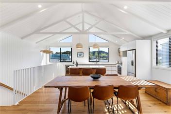 Central Beach Pad (Bachcare) - Waihi Beach