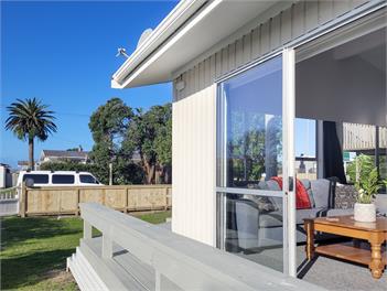 Hosts on the Coast The Lazy Jandel - Whitianga