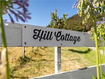 Hill Cottage (Bachcare) - Featherston