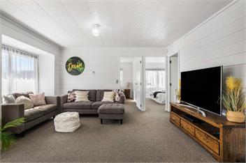 Arkhos (Bachcare) - Whitianga