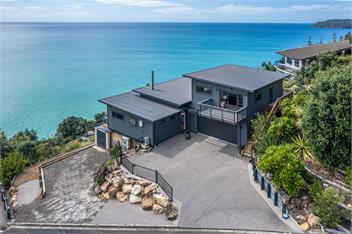 Oceanview Oasis - Entire House in Tairua - Tairua
