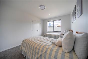 Breaksea Basecamp (Bachcare) - Te Anau