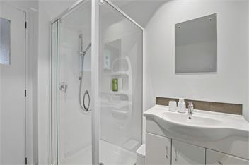 Alpine Escape (Bachcare) - Wanaka