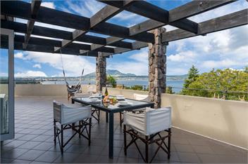 Tauhara Sunrise - Spa pool with Mountain & Lake views! - Taupo