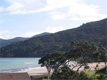 Hibiscus Beach House - Great Barrier Island