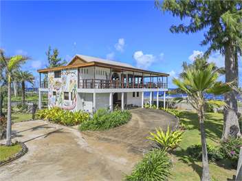 Magical Ocean Front Villa 'Senang Masari' - Port Vila