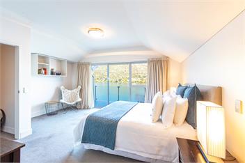 Alpine Village - Lake Edge Apartment A - Queenstown
