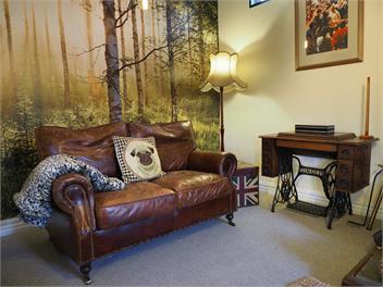 Historic Winter Ski Cottage/Summer River Cottage. - Queenstown