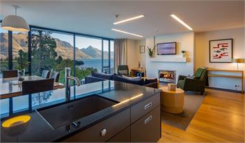 Panorama Dual Level Apartment - Queenstown