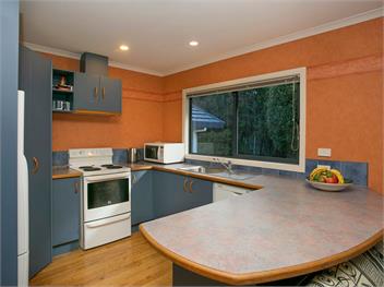 Laid Back on Lakewood (Bachcare) - Taupo Central