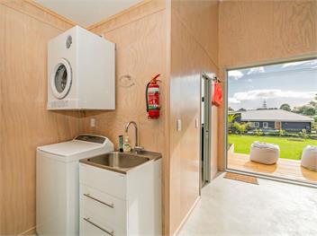 A Slice of Summer (Bachcare) - Whangapoua