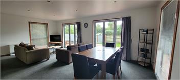 Lazy Seal Cottages - 
