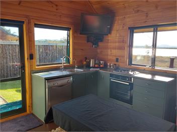 Pahoia Beachstay - The Shell Hut - Whakamarama