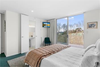 The Chocolate Box (Bachcare) - Waipu