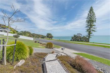 Maraetai Couples Retreat (Bachcare) - Auckland
