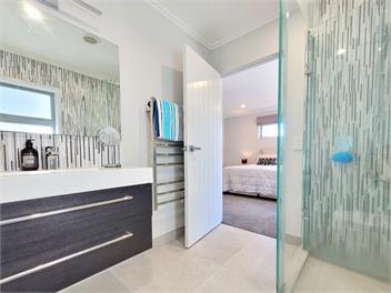 Hosts on the Coast Jackman Satisfaction - Whitianga