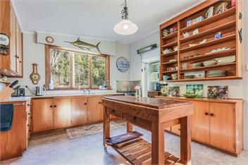 Fantail House Kaiuma Bay (Bachcare) - Havelock