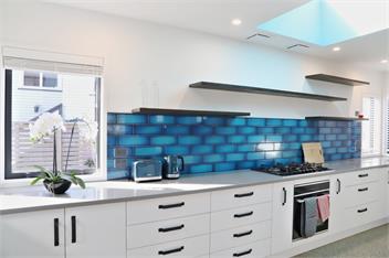 Hosts on the Coast Hillview Hideaway - Waihi Beach