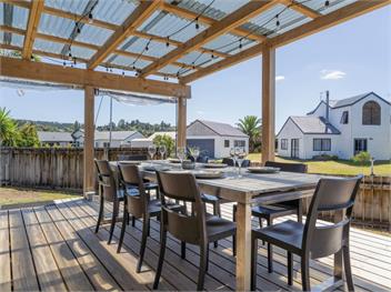 Spacious Family Getaway (Bachcare) - Whangamata