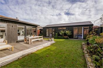 Lakeside Retreat (Bachcare) - Cromwell