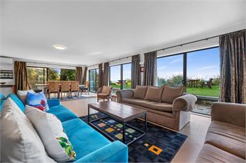 Beach Galore (Bachcare) - Waihi Beach