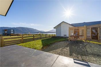 The Tranquil Edge (Bachcare) - Te Anau