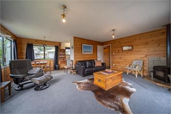 The Back Hut (Bachcare) - Te Anau