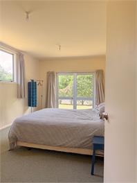 Absolute Lake Front, 23 Keitha Place -