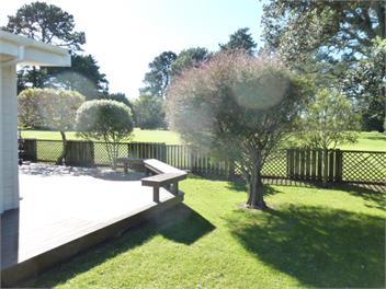 A Modern Kiwi Retreat – Golf Course Views 138 KIWI ROAD WHANGAMATA - WHANGAMATA