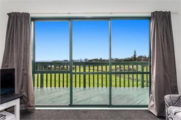 Little Kowhai (Bachcare) - 