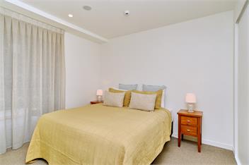 Stadium Central 2 – Modern CBD Stay w/ Secure Entry - 