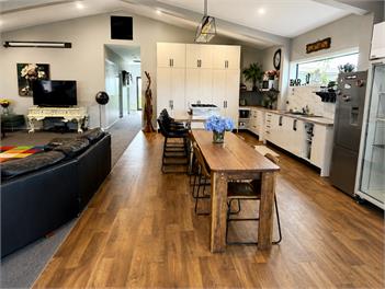 LARGE GROUP ACCOMODATION HAMILTON "Horotiu Homestead" -