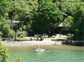 Cherith House & Cottage Bay of Many Coves - Queen Charlotte Sound