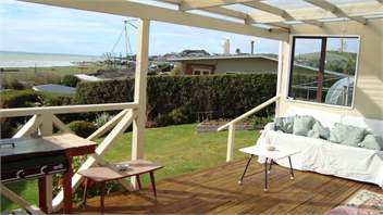 Holiday Home in Riverton, Southland - Riverton