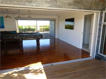 Executive Award Winning Beach House - Tauranga 