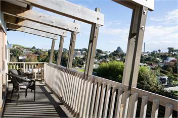 Carver Heights - New Plymouth