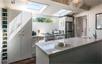 ONEROA SUMMERHUS : Coast and Country - Waiheke Island