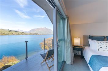 Alpine Village - Lake Edge Apartment A - Queenstown