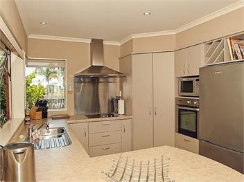 Bliss by the Beach (Bachcare) - Whangamata