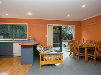 Laid Back on Lakewood (Bachcare) - Taupo Central