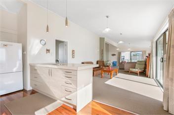 Sweeping Sea Views (Bachcare) - Waihi Beach